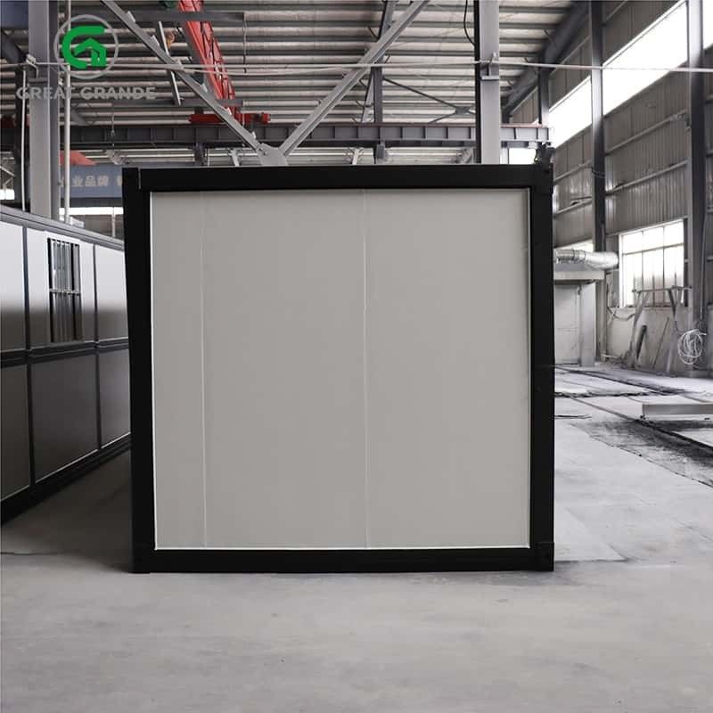 Tùy chỉnh trong khung đen gấp nhà Prefab cửa bên tường với ba cửa sổ