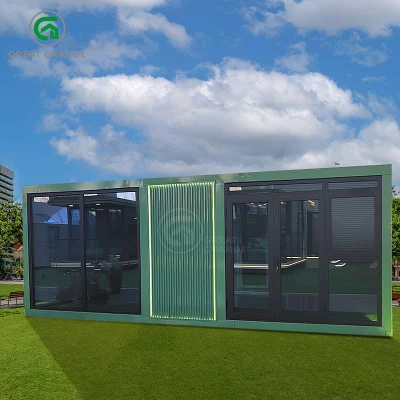 20FT Động cơ có thể mở rộng Nhà tiện nghi thoải mái khung thép nhựa nhựa tấm tường composite